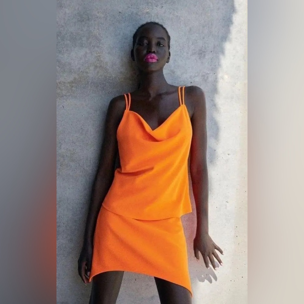 Zara ASYMMETRIC MINI SKIRT fluorescent orange. - Picture 2 of 8